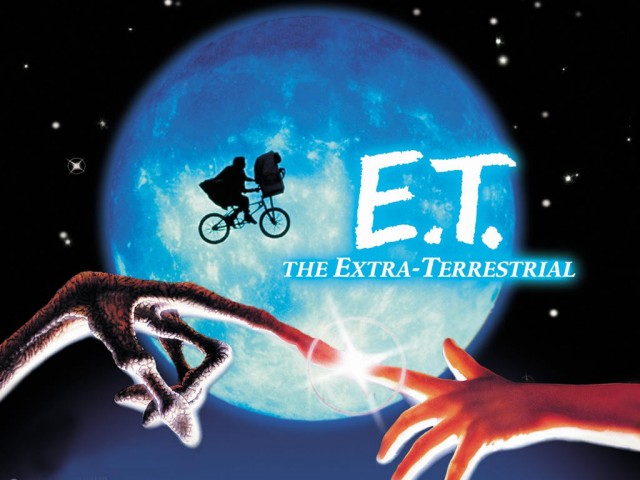 映画E.T.の続編が今すぐ見られます！クリスマスホリデー、37年ぶりにE.Tが地球に帰っきた！ -  【そらいろ百貨店】晴れ時々、ジブリ時々、僕達のとっておき。