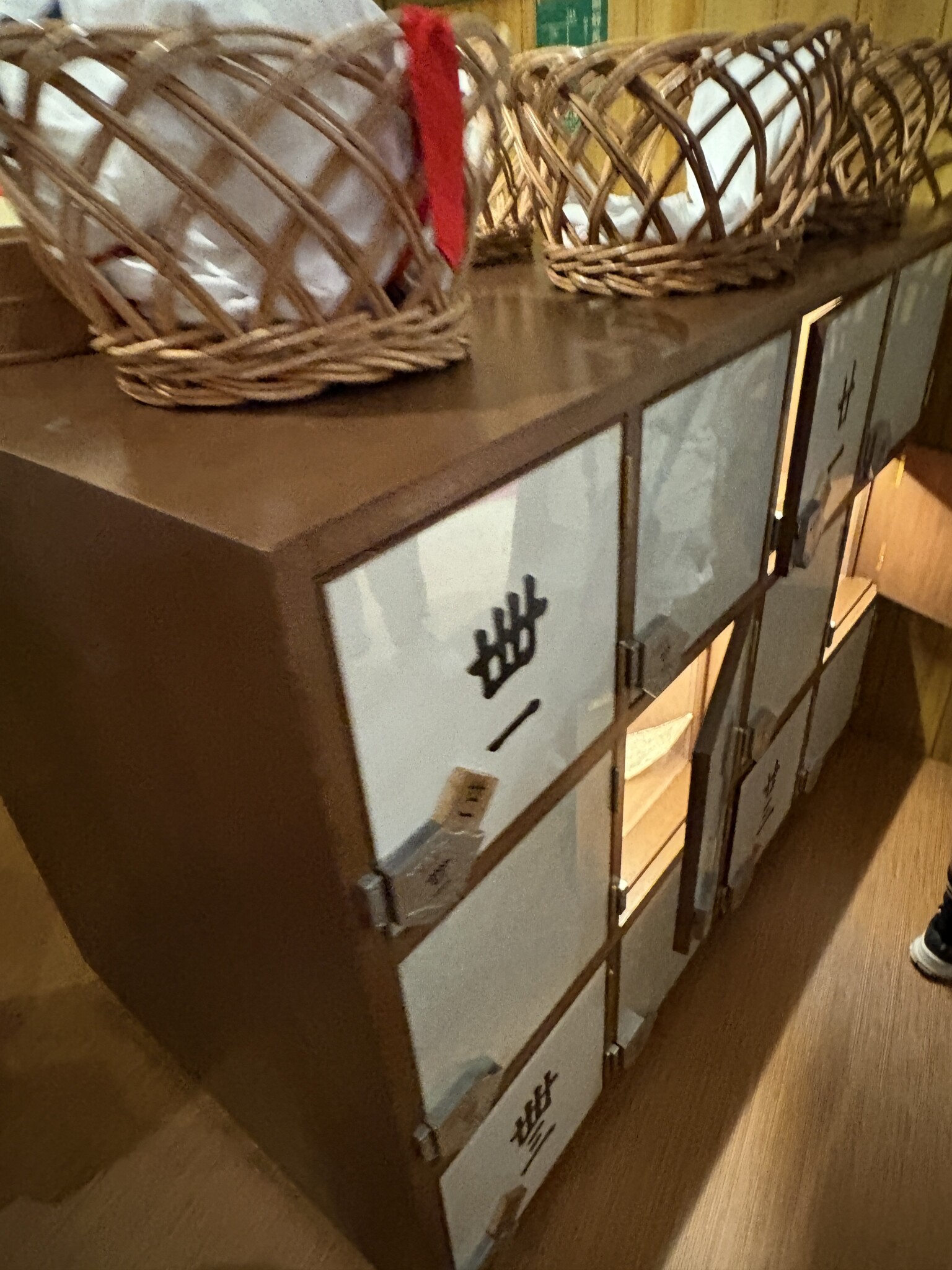 油屋を思わせる展示