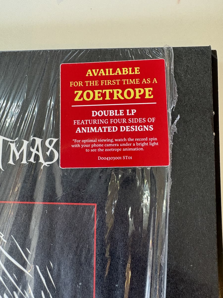 「AVAILABLE FOR THE FIRST TIME AS A ZOETROPE」と書かれた帯