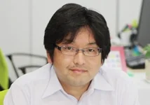 カエルーム代表 眞鍋淳一