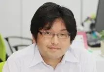 カエルーム代表 眞鍋淳一